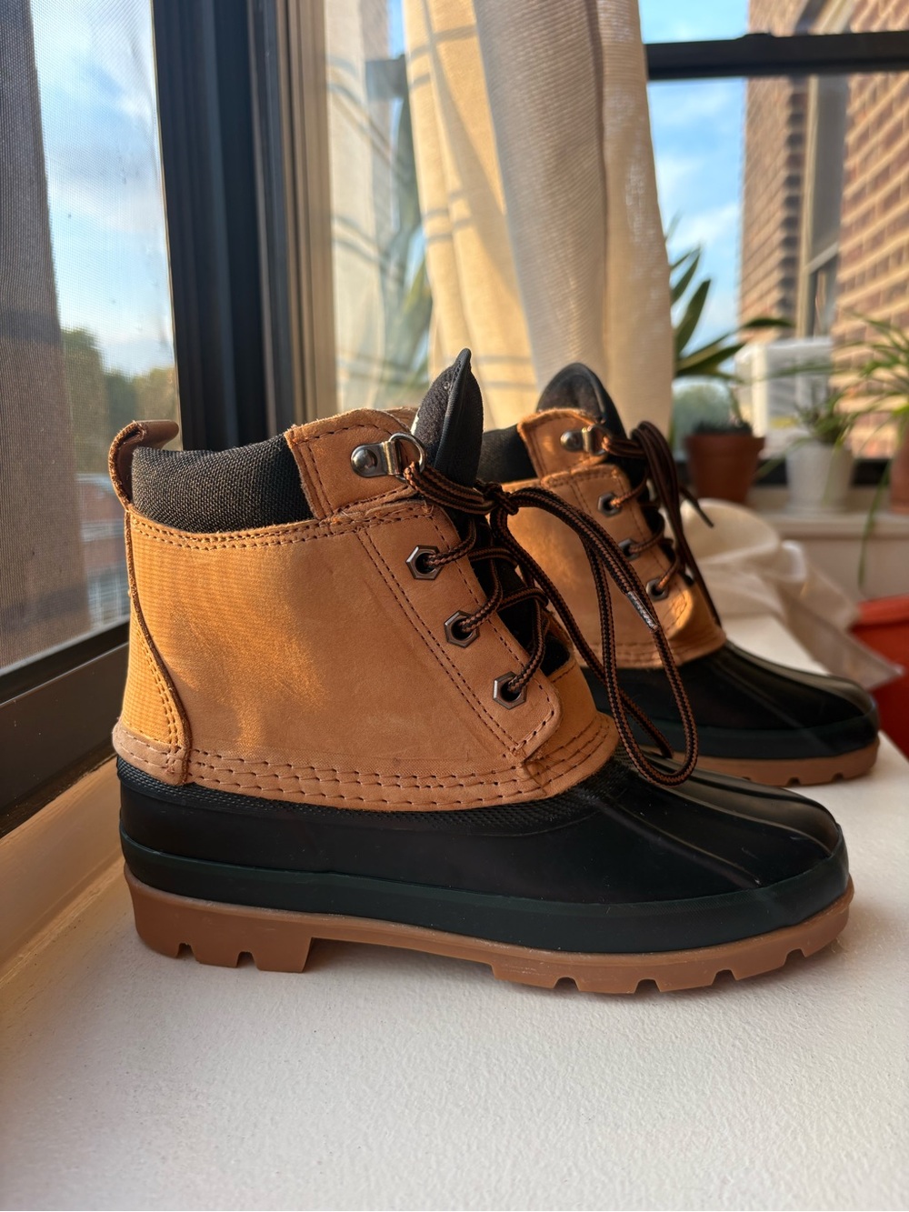 Lands End Women’s Two-Tone Duck Boot - Tan and Black size 6